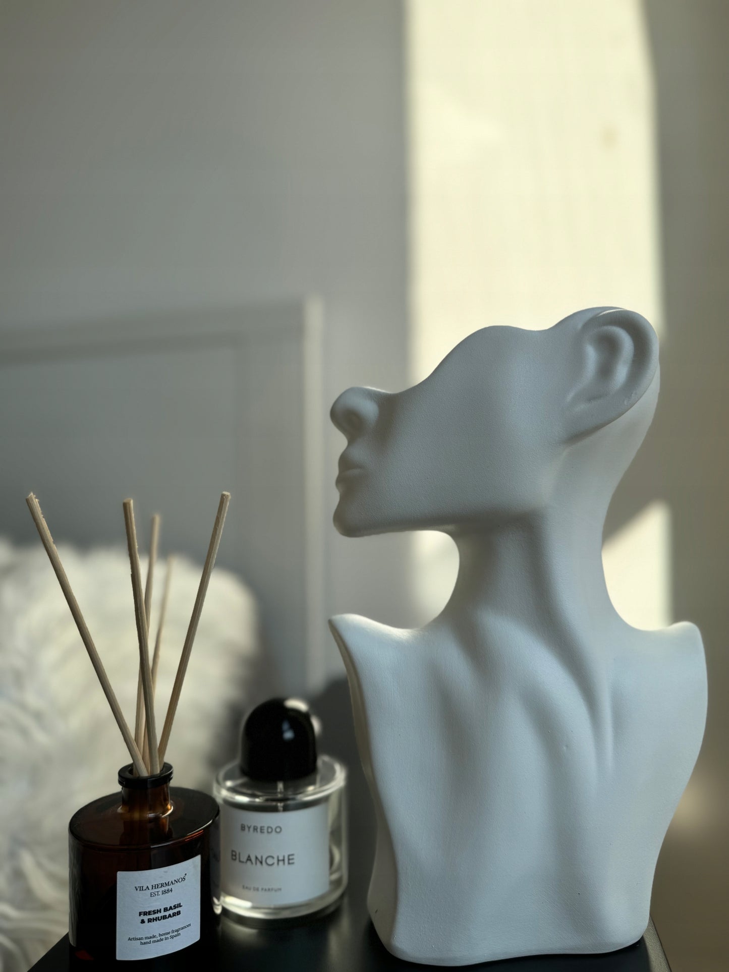 Minimalistinio dizaino vaza "Silhouette"